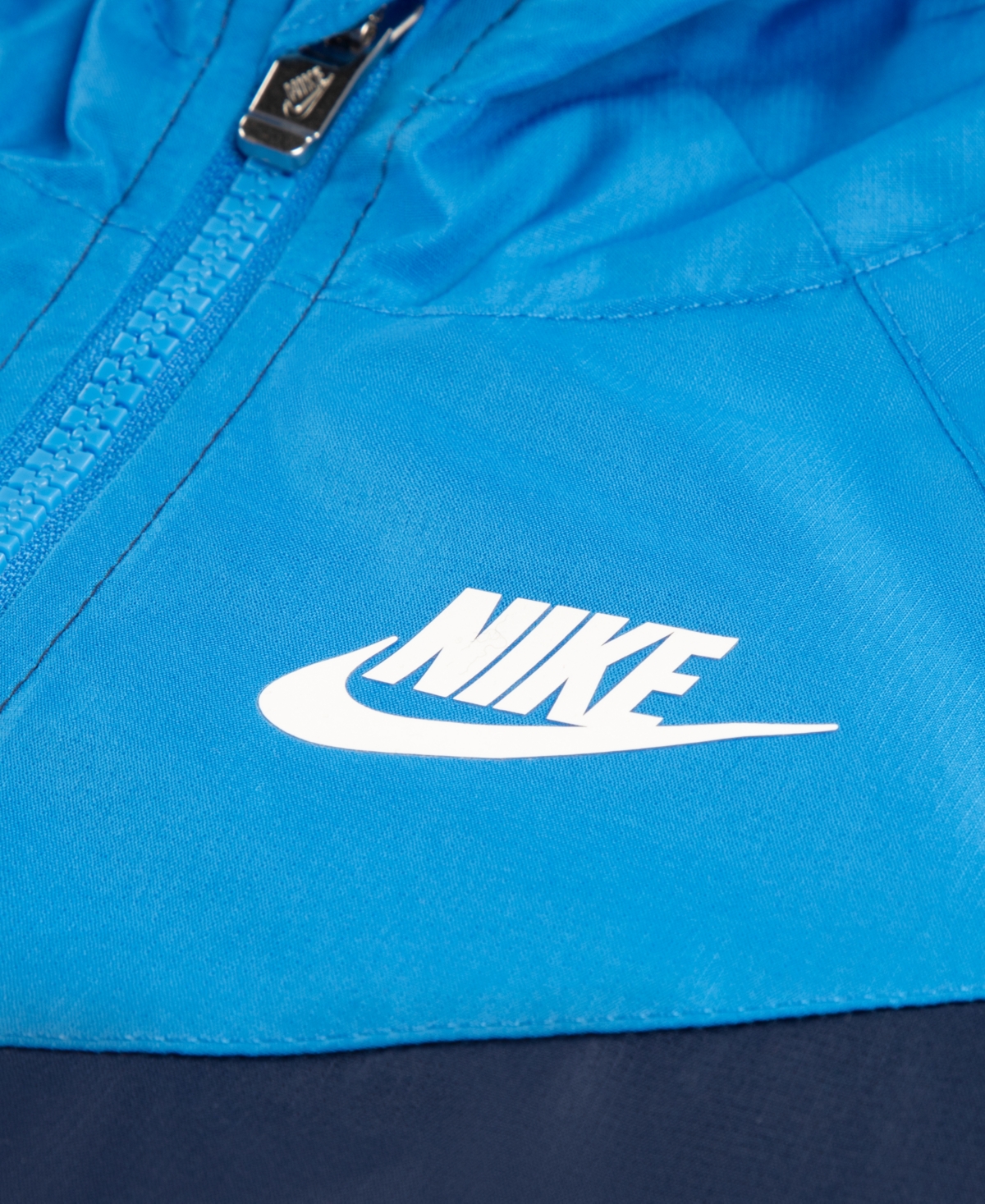 Nike Boys Toddler 2T-4T 2-Piece Windrunner Long-Sleeve Jacket and Shorts Set
