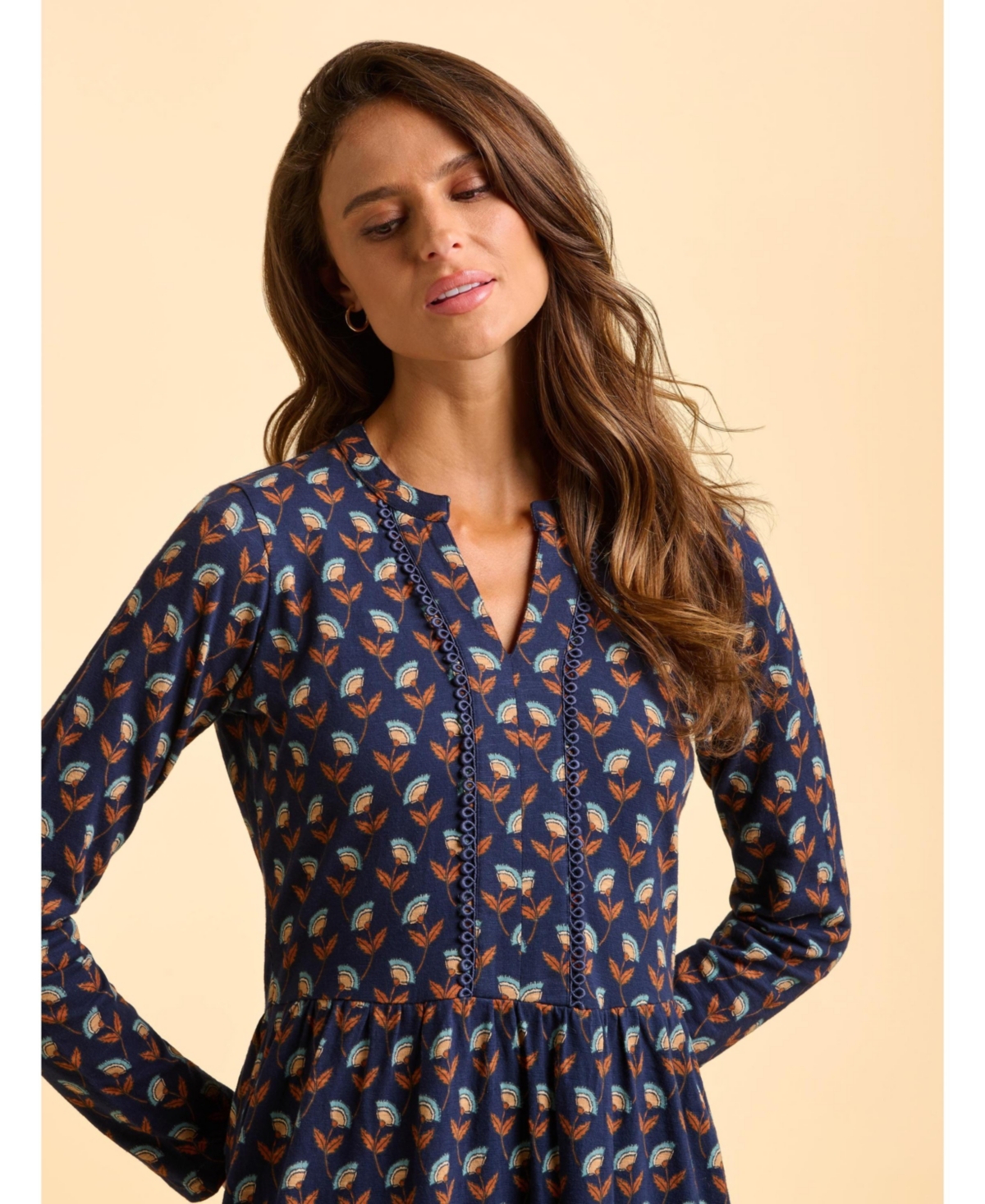 Brakeburn Women's Rowan Long Sleeve V-Neck Midi Dress
