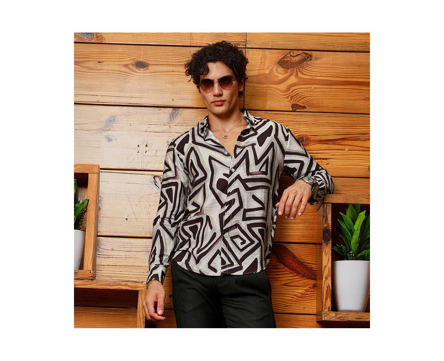 Men's Onyx Black & Cloud Grey Abstract Breezy Shirt