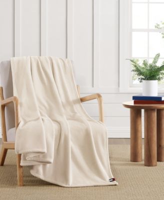 Solid Plush Blanket, Twin