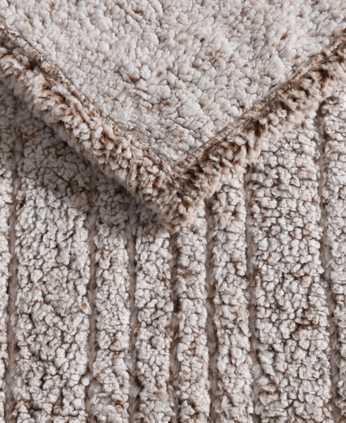 Eddie Bauer Lookout Mountain Tipped Print Sherpa Heated Blanket, King