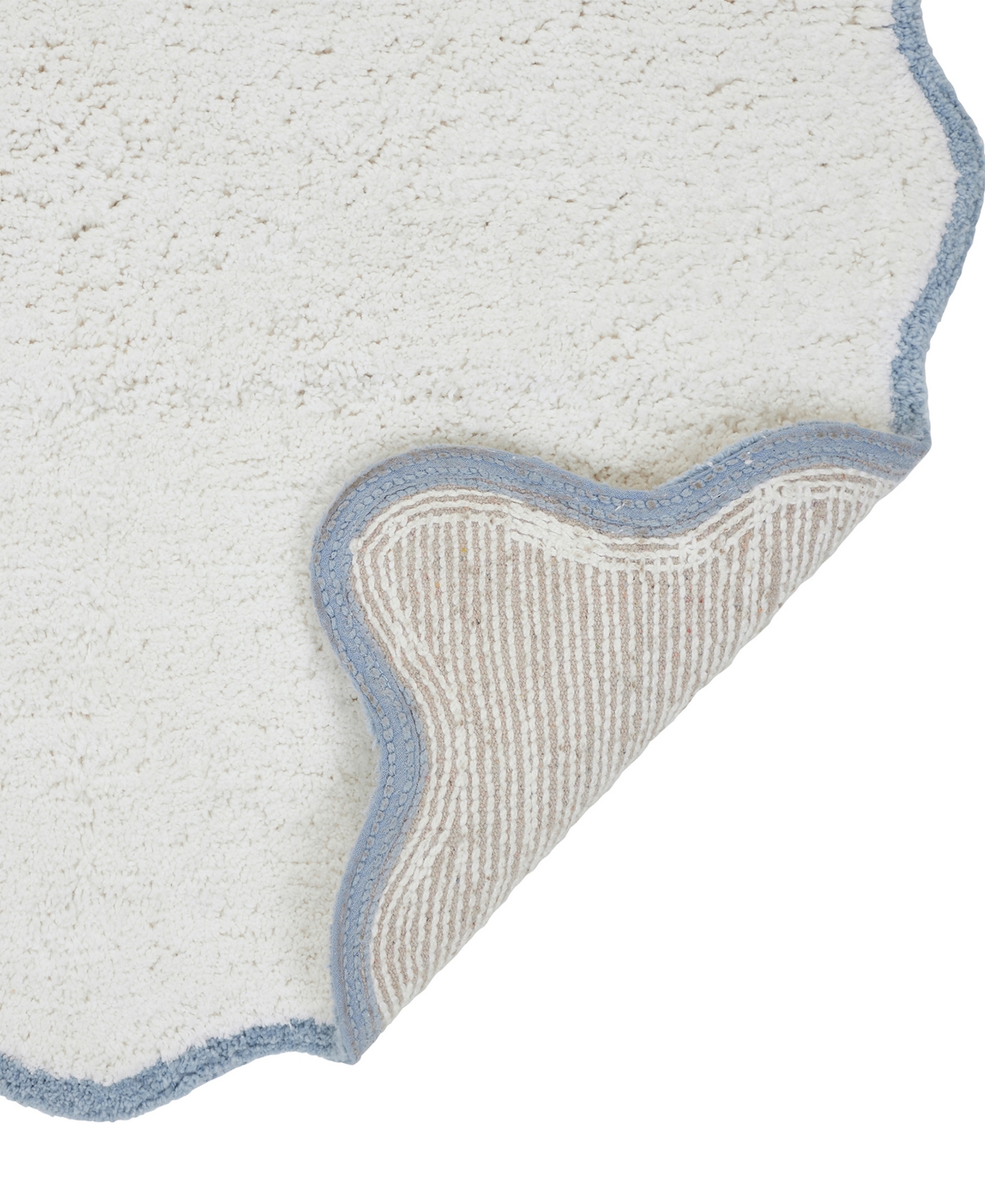 Vcny Home Scallop Cotton Bath Rug, 21" X 34" In White