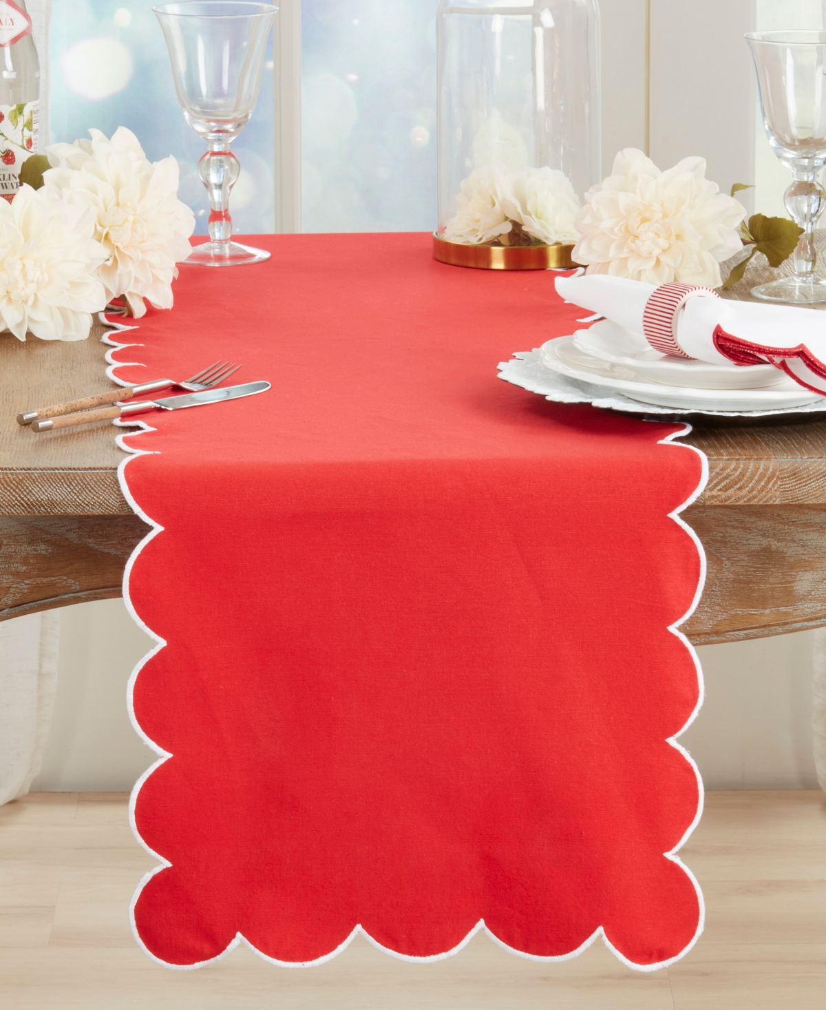 Saro Lifestyle Scalloped Table Runner, 16" X 72" In Red
