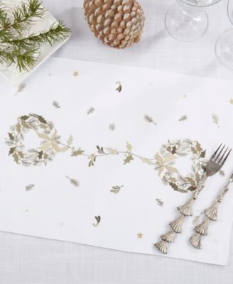 Embroidered Wreath Placemat, Set of 4