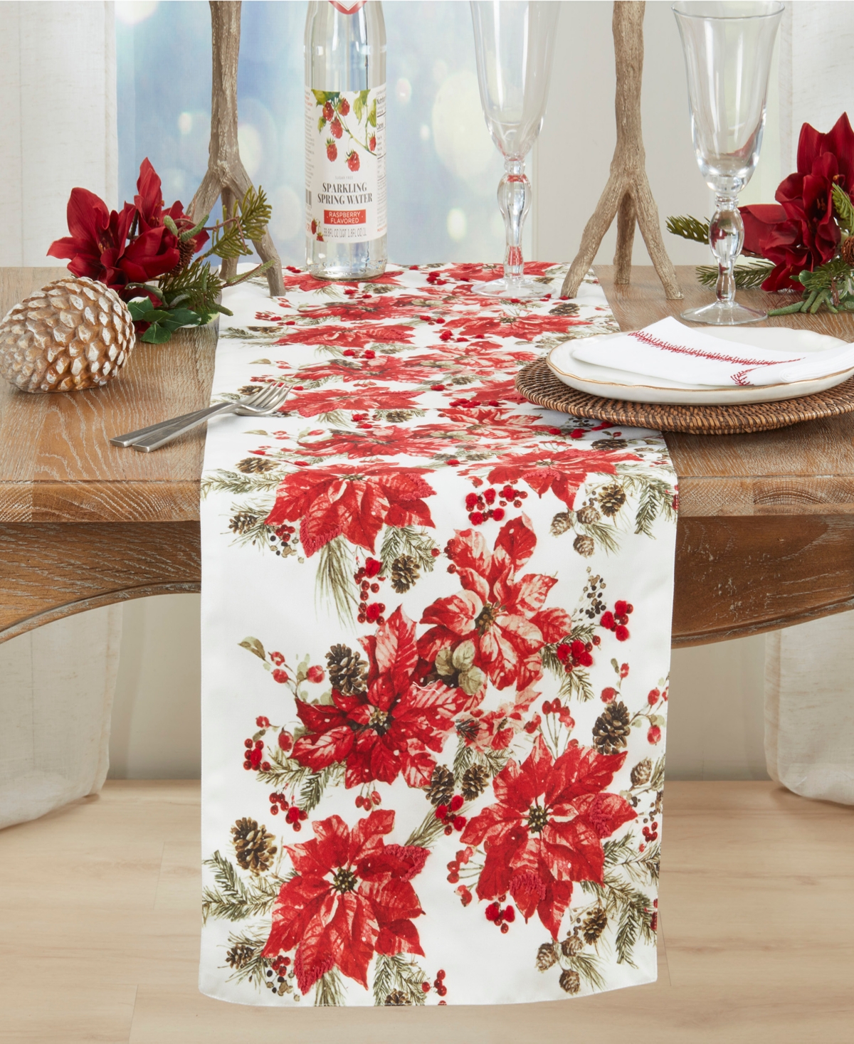 Saro Lifestyle Poinsettia Table Runner, 16" X 72" In Multi