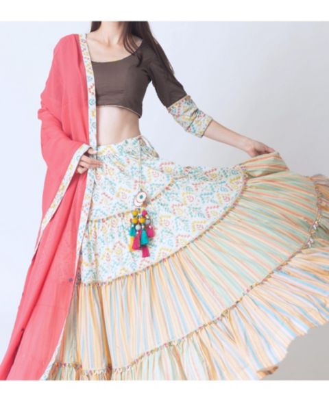 Женский топ RAAS Multi Color Tiered Chaniya Choli, цвет: Бежевый