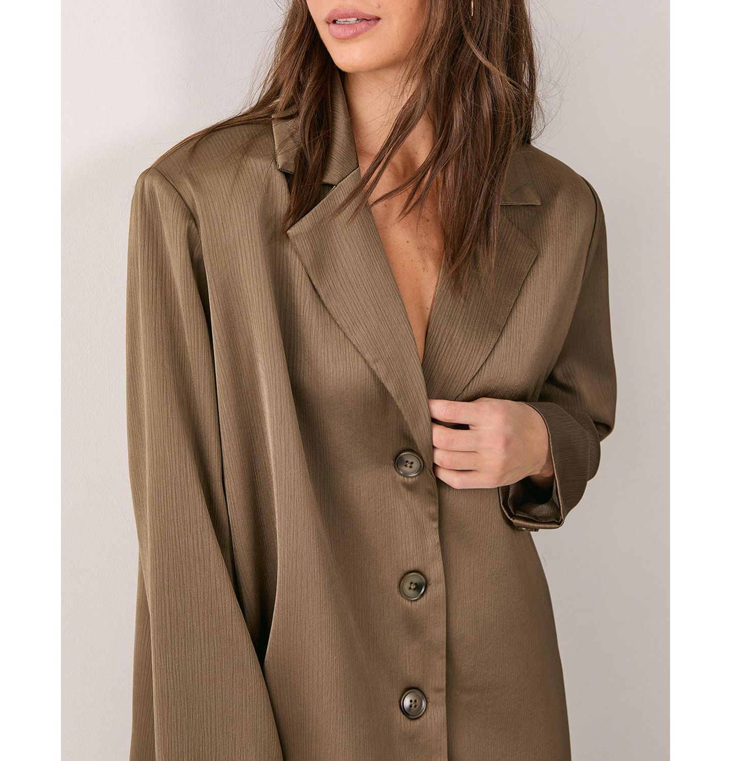 Женский пиджак Nasty Gal Satin Pleated Oversized Blazer, цвет: Оливковый — фото 7