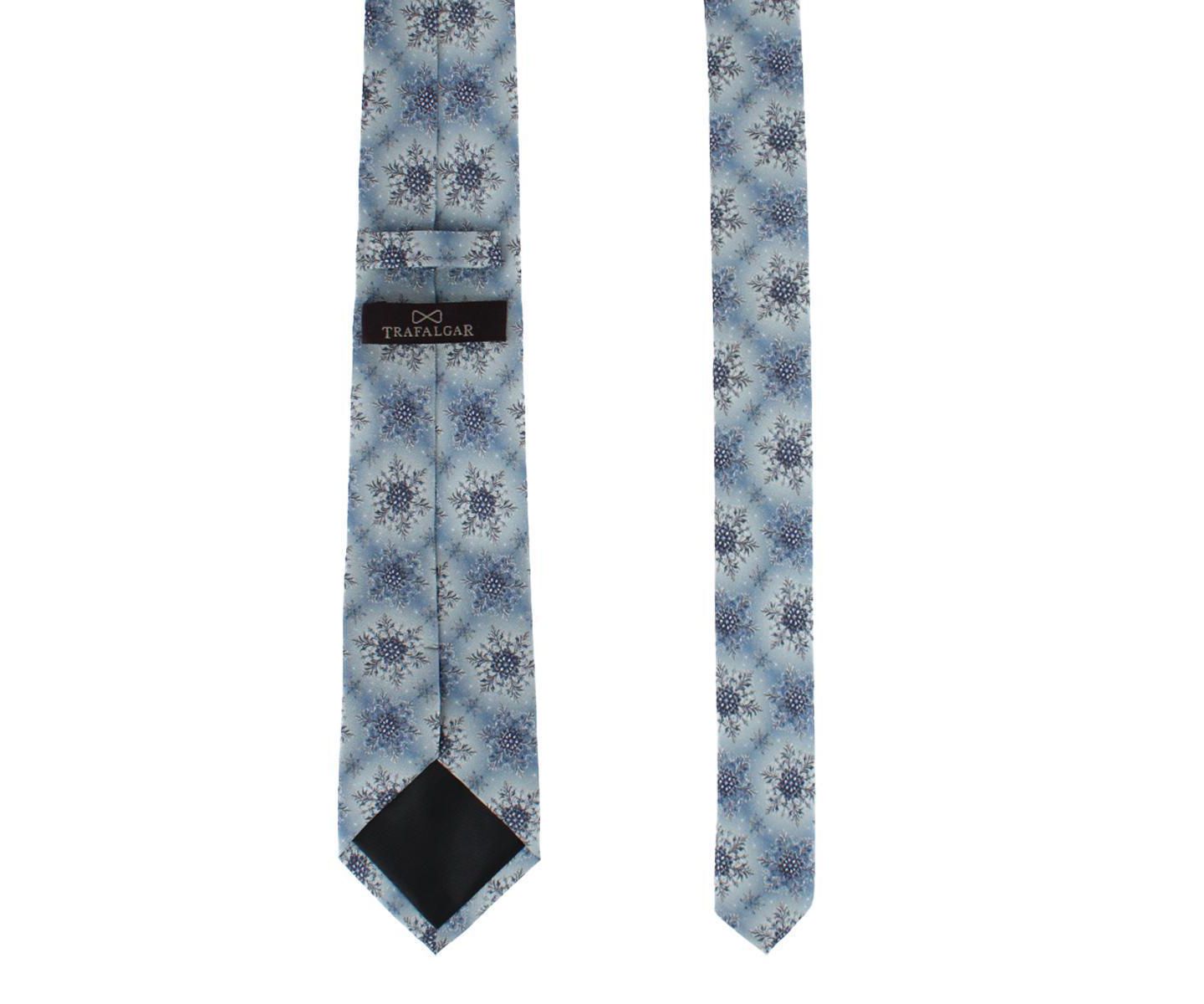 Мужские галстуки TRAFALGAR Big & Tall Clarence The Classy Snowflake Silk Holiday Necktie, цвет: Светлый синий — фото 4