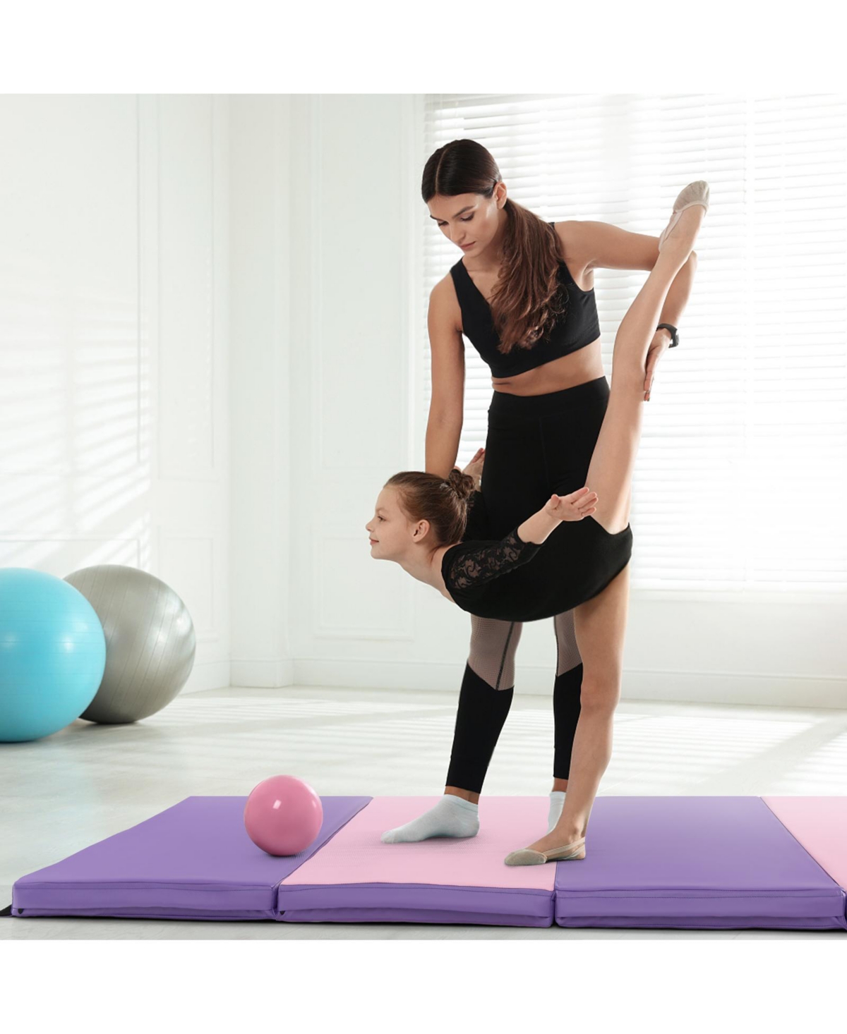 Folding Gymnastics Mat with Carry Handles and Sweatproof Detachable Pu Leather Cover