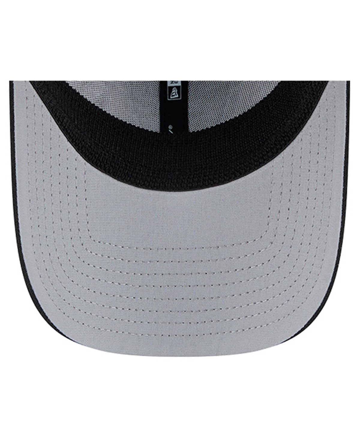 New Era Men's Black Las Vegas Raiders Overlap Logo 39THIRTY Stretch Fit Hat