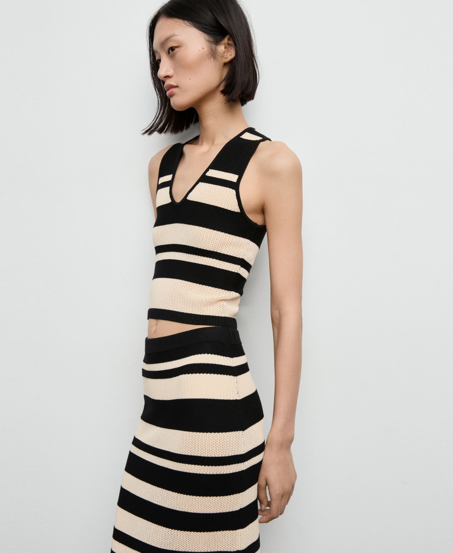 Женская юбка Mango Stripes Knitted Midi, цвет: Чёрный — фото 2