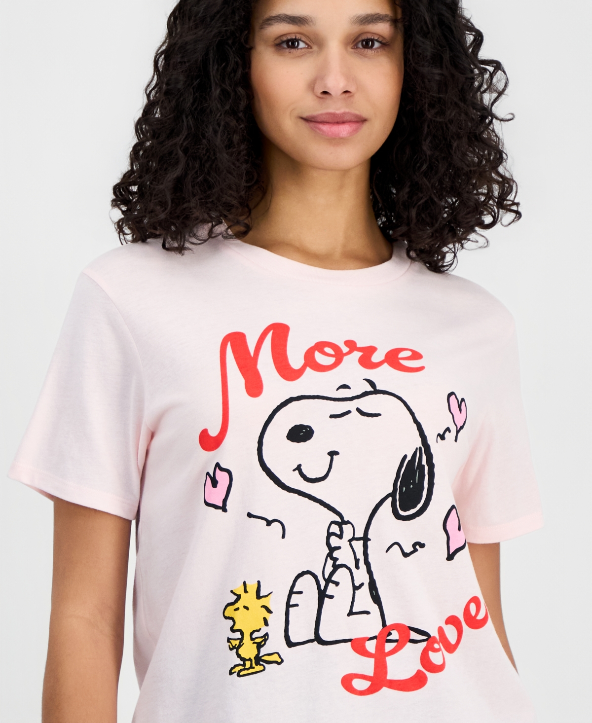 Love Tribe Juniors' Snoopy Valentine's Day Crewneck Graphic T-Shirt