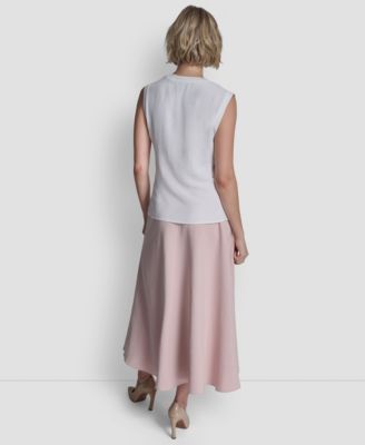 Women's V-neck Sleeveless Top