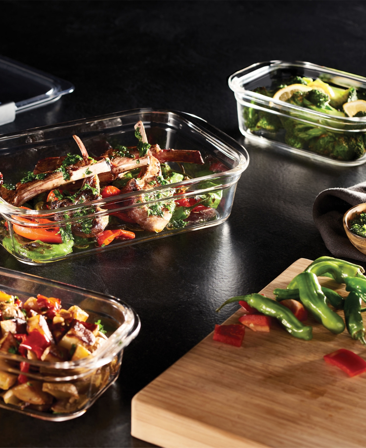 Rubbermaid Brilliance 4.7-Cup Food Storage Container