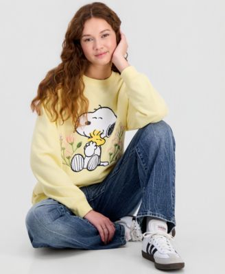 Juniors' Snoopy Tulip Crewneck Sweatshirt