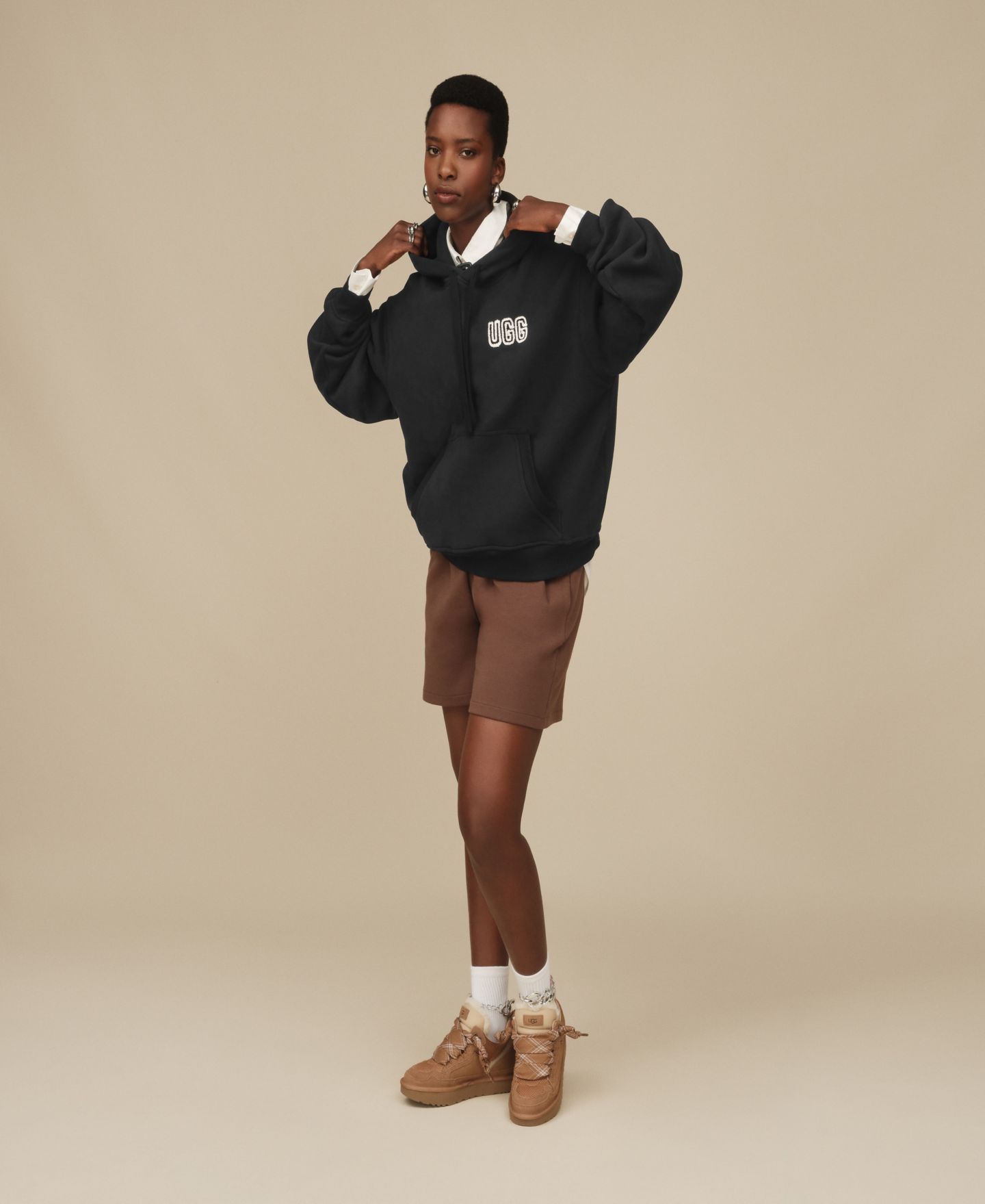 Женское худи UGG® Oversized Logo, цвет: Чёрный — фото 1