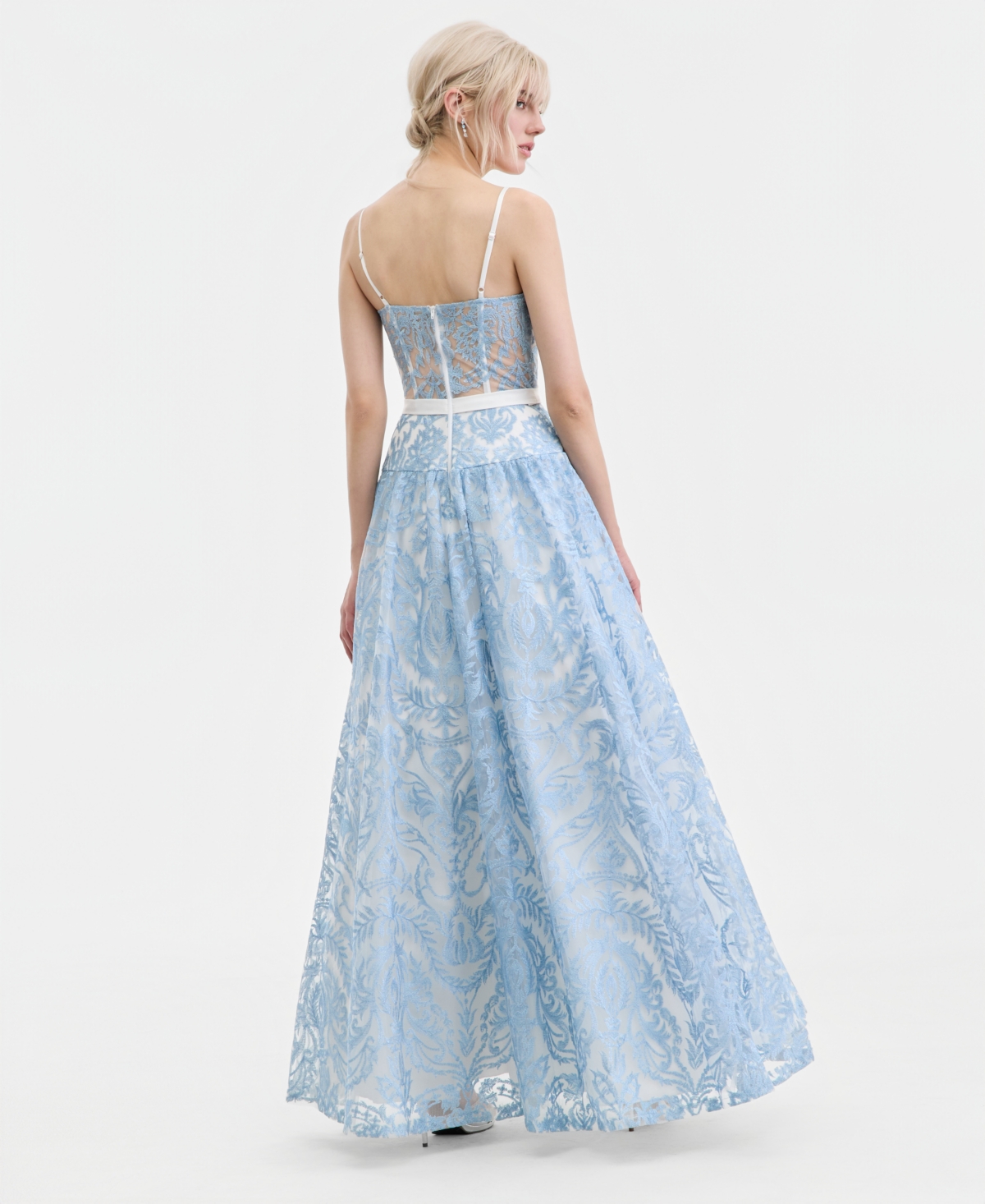 Say Yes Juniors' Sweetheart-Neck Embroidered Gown