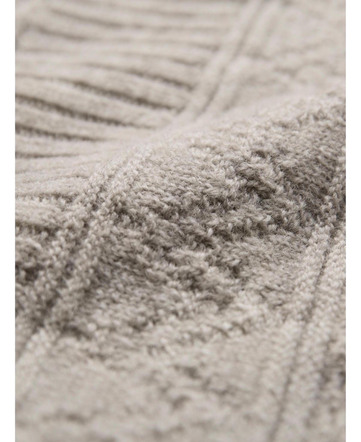 Celtic & Co. Women's British Wool Crew Neck Knitted Vest Sweaters