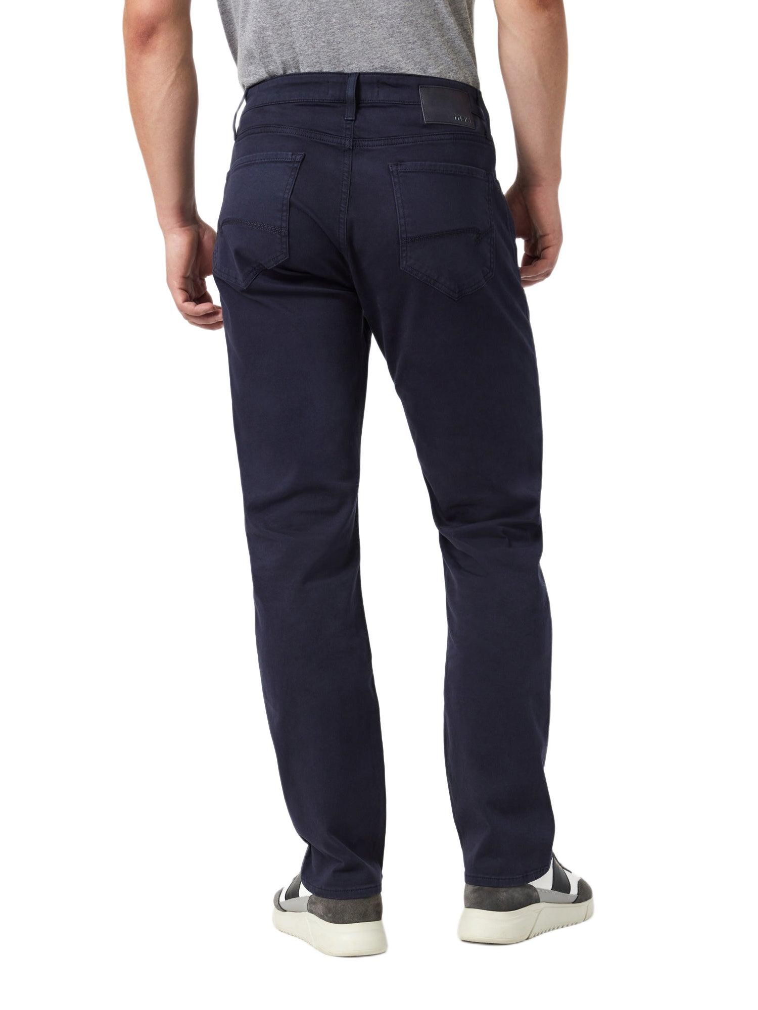 Men's Zach Straight Leg In Casual Twill Jeans