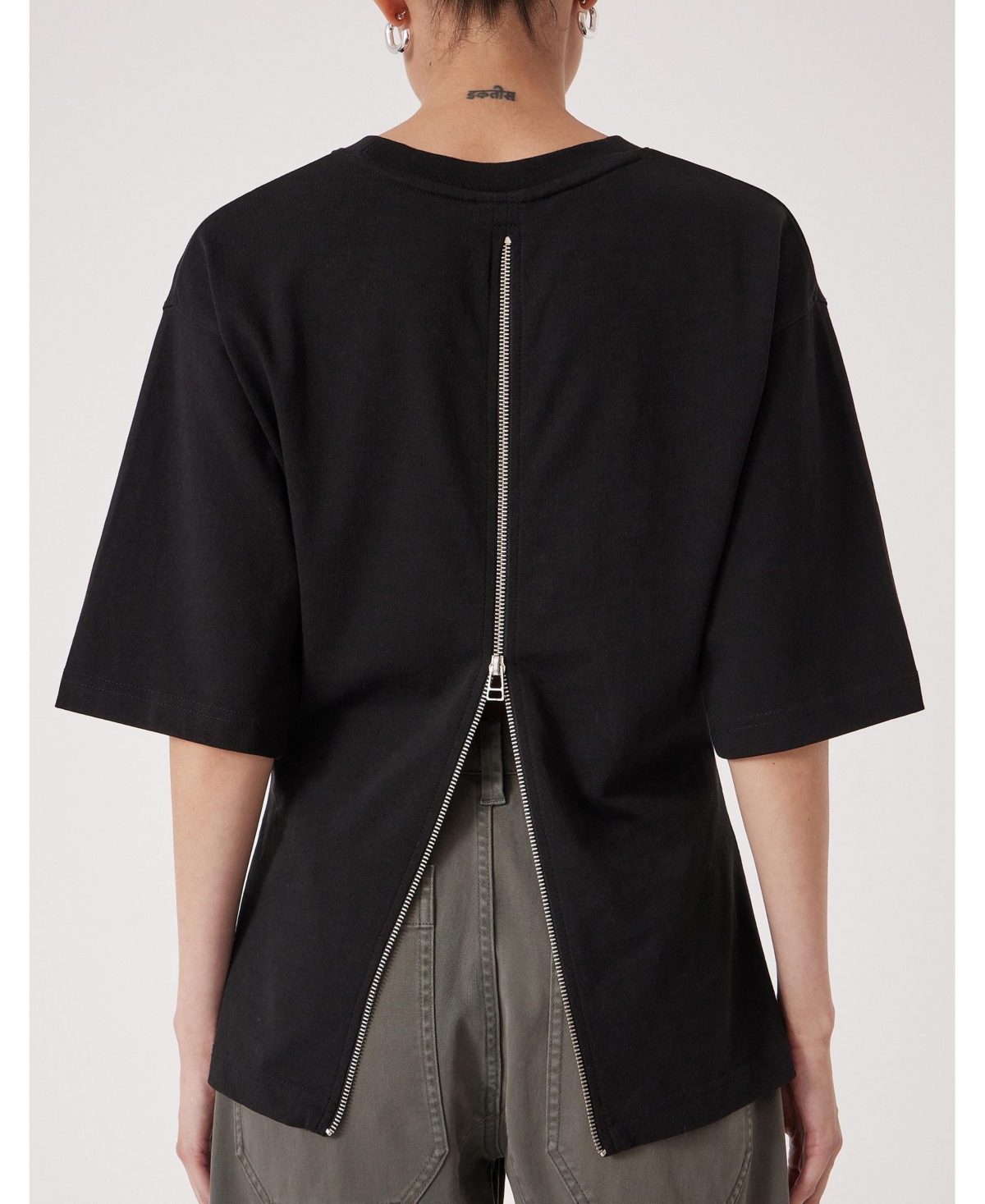 Hush Women's Zip Detail Short Sleeve T-Shirt