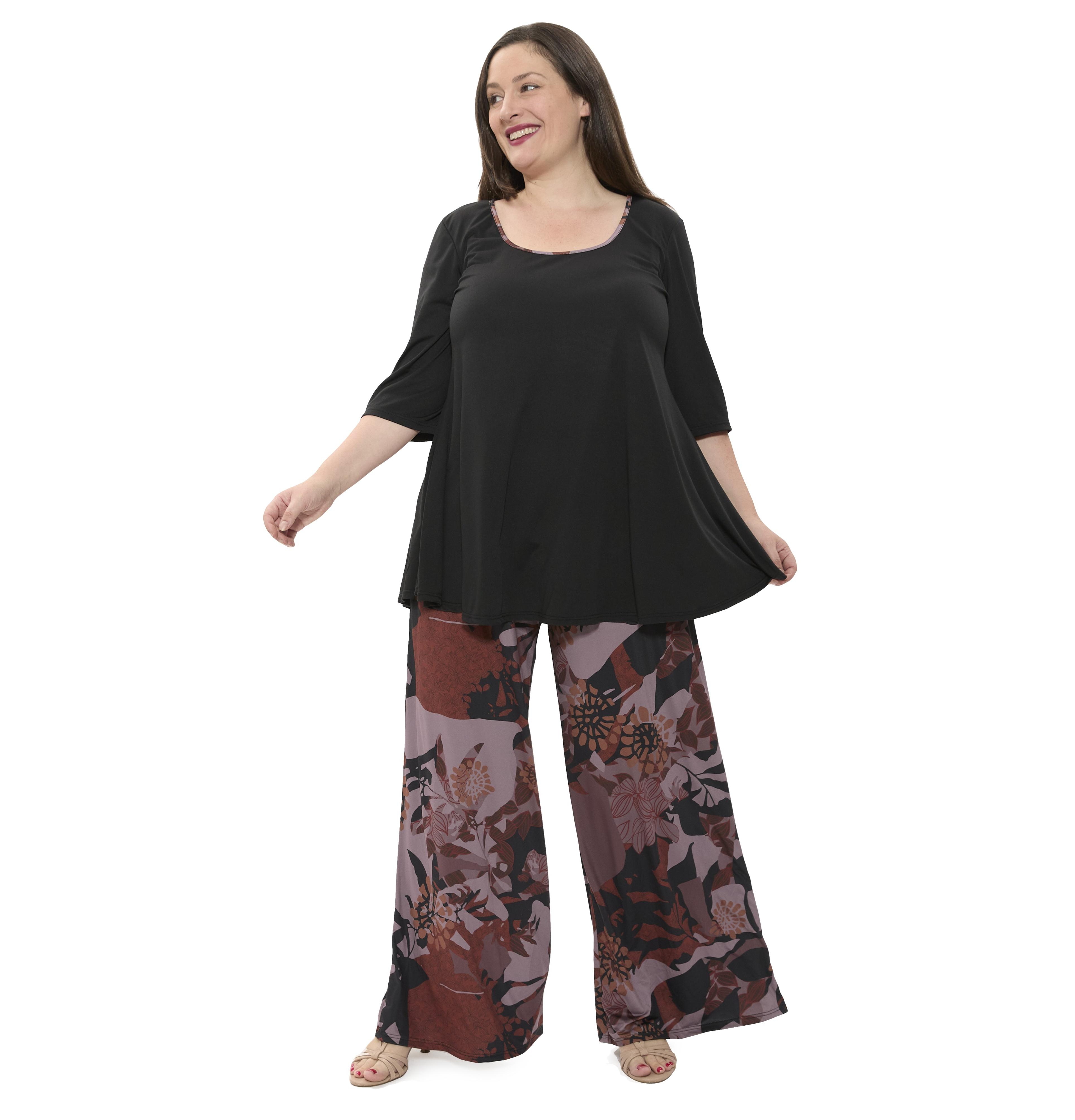 24seven Comfort Apparel Plus Floral Print Scoop Neck Elbow Sleeve Tunic Swing Top and Pant Set