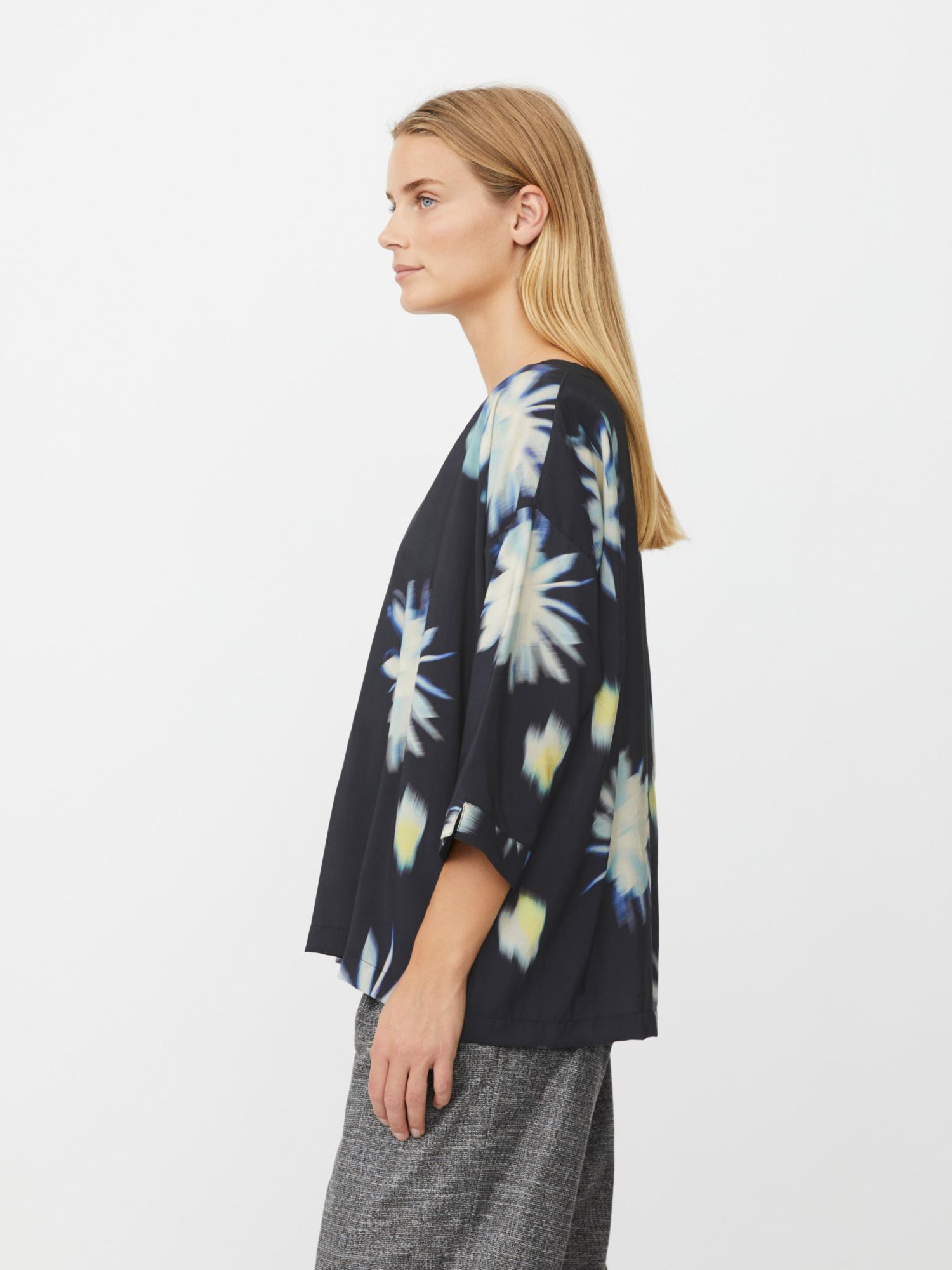 Women's Becca 3/4 Sleeve Round Neck Blouse