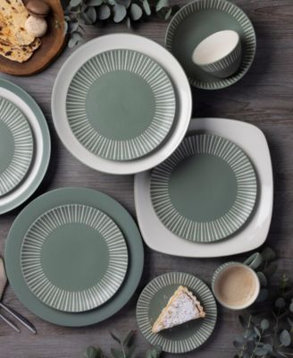 Set of 4 Colorwave Stripe Coupe Accent Plates