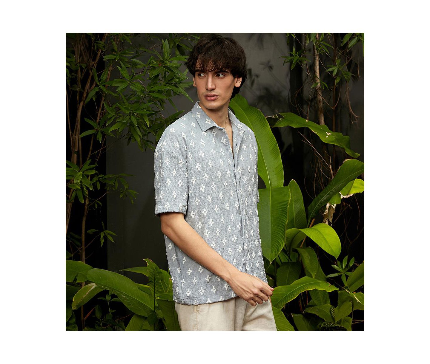 Мужская рубашка Cahoot Campus Sutra Baby Blue Floral-Tactile Oversized, цвет: Синий — фото 4