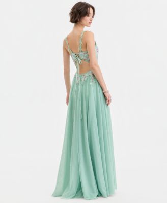 Juniors' Embroidered Appliqu&eacute; Mesh Gown 