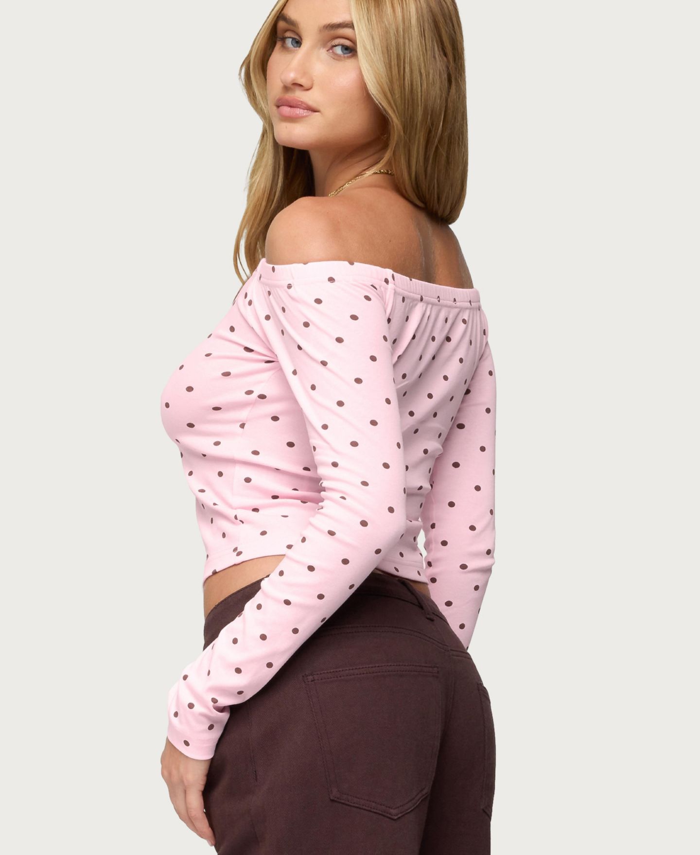 Женский топ Edikted Leandra Off Shoulder Polka Dot, цвет: Светлый розовый — фото 2