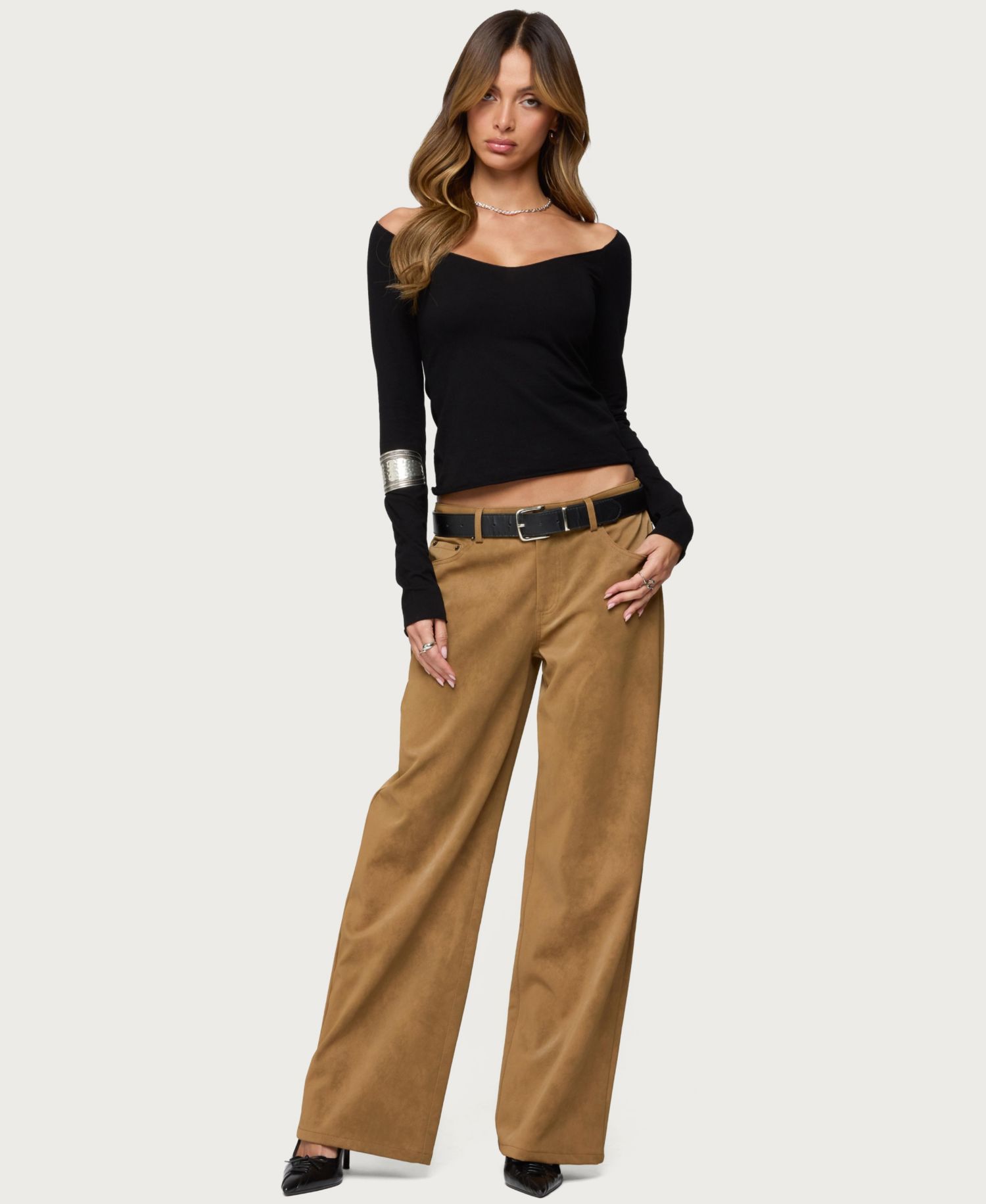 Women's Nattie Off Shoulder V Neck Top