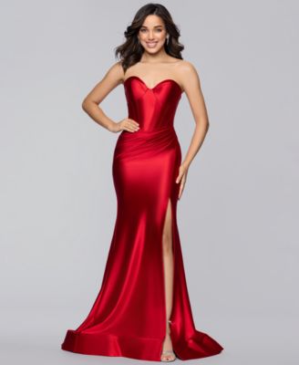 Juniors' Strapless Fitted Long Gown