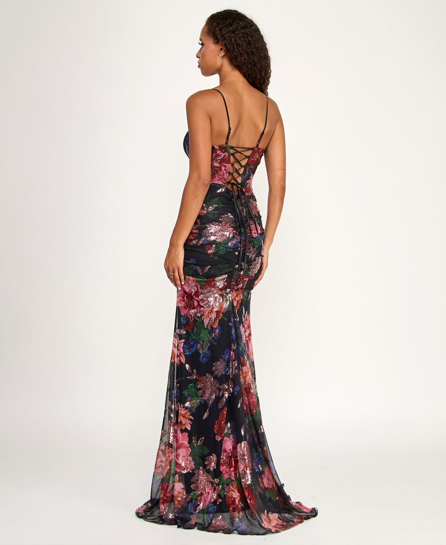 Juniors' Mesh Sequin Sweetheart Neck Gown