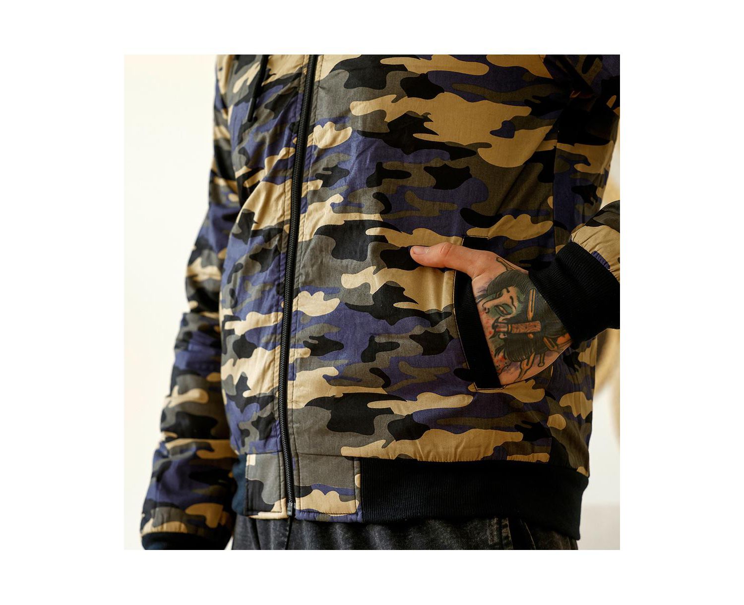 Men's Army Green & Khaki Beige Camouflage Fleece-Lined Jacket