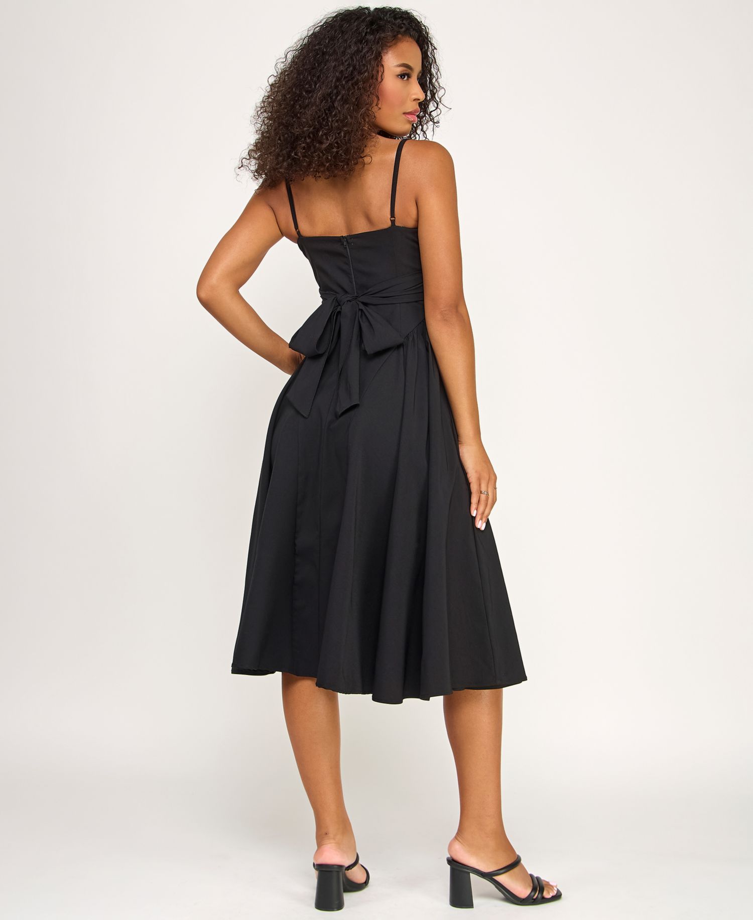 Juniors' Sweetheart Neck Bow-Back Midi Dress