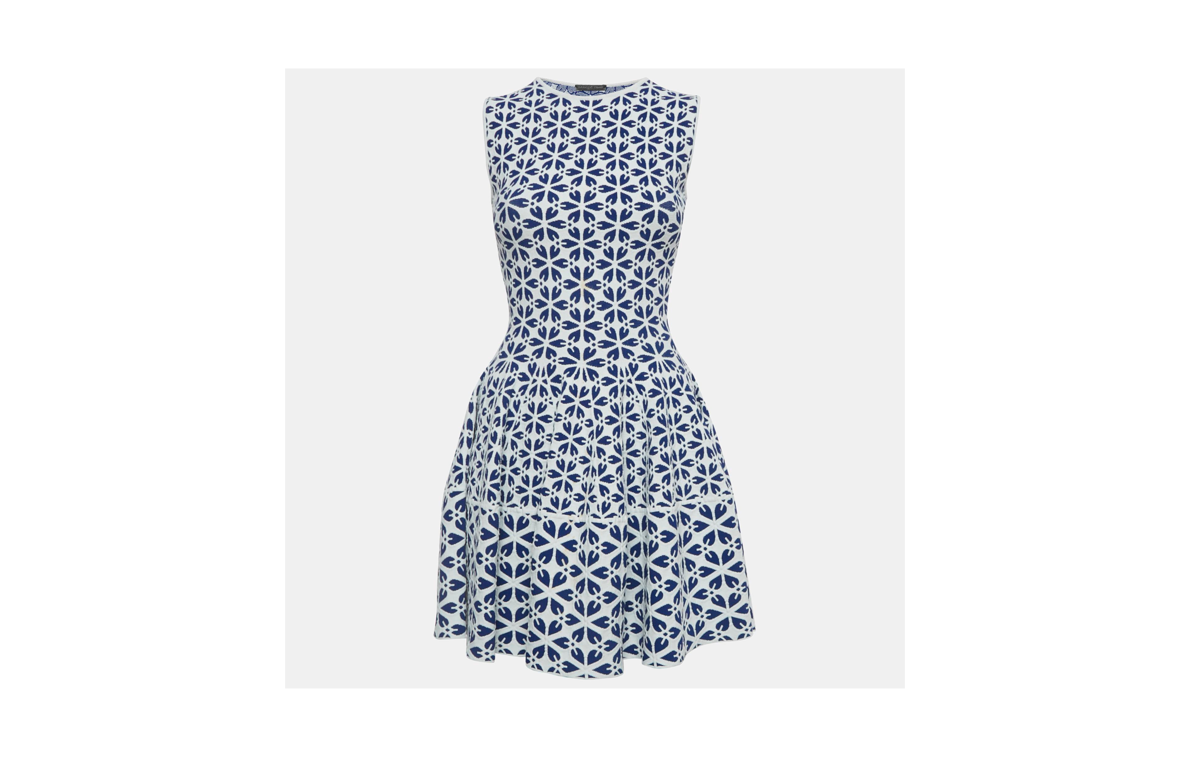 Pre-Owned Alexander Mcqueen Women's White/blue Floral Pattern Stretch Knit Mini Dress