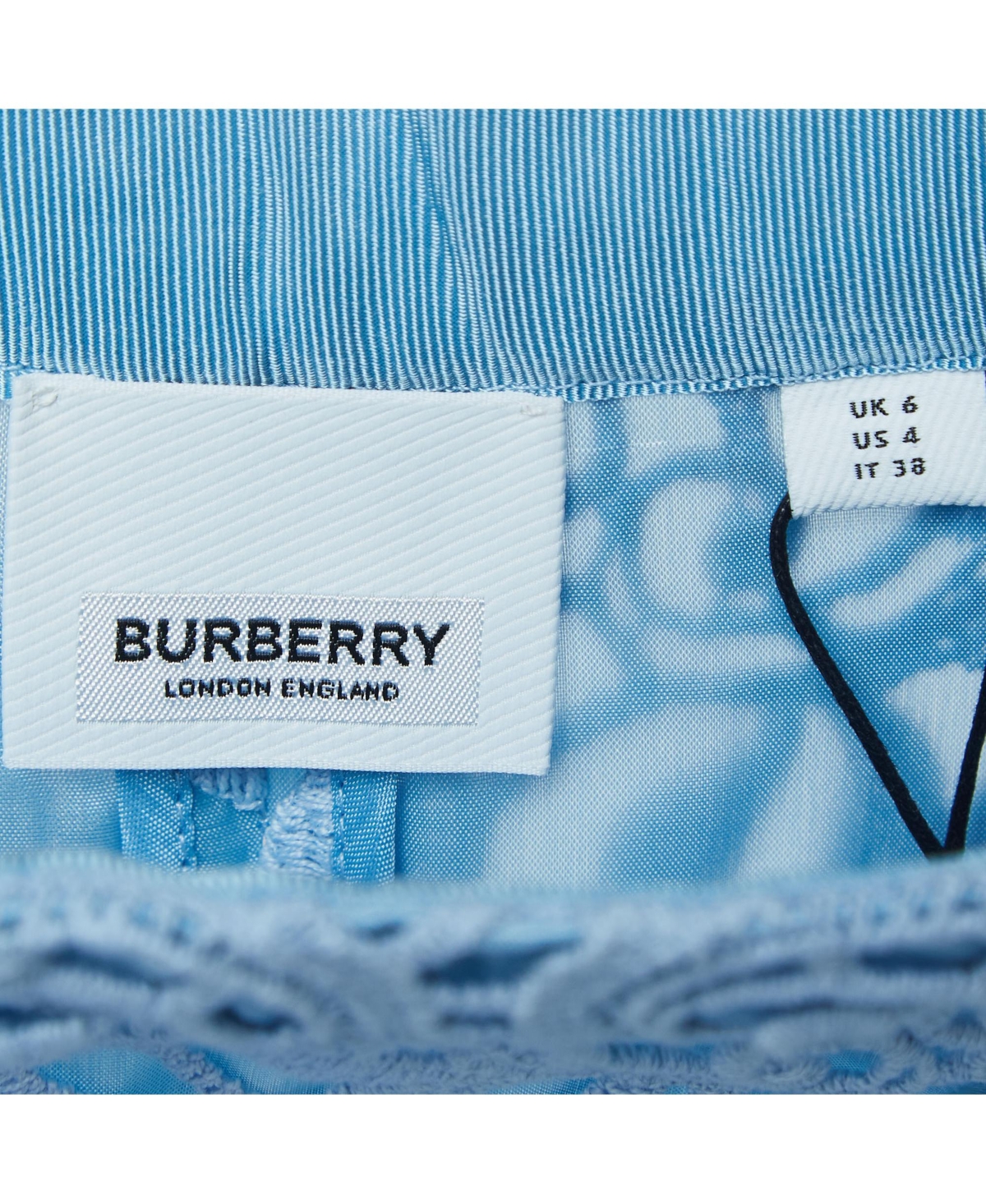 Pre-Owned Burberry Women's Pale Blue Lace Pencil Skirt