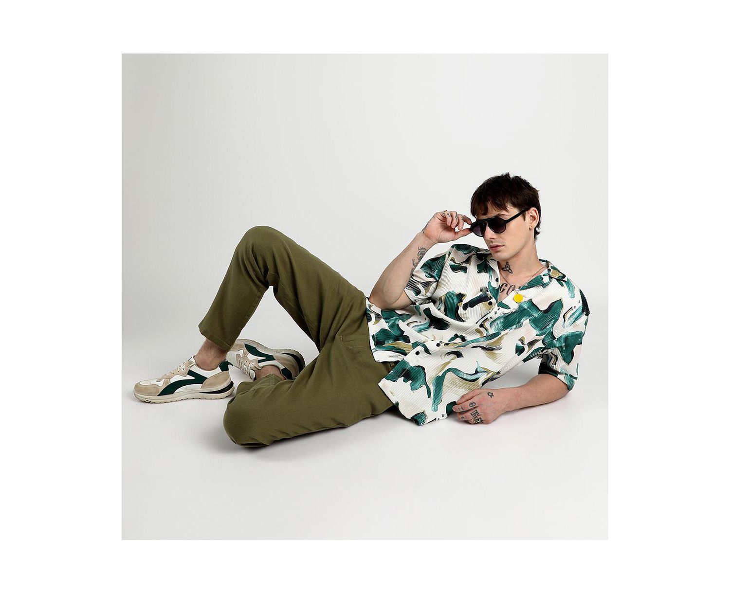 Men's Emerald Green Oversized Swirl Strokes Shirt