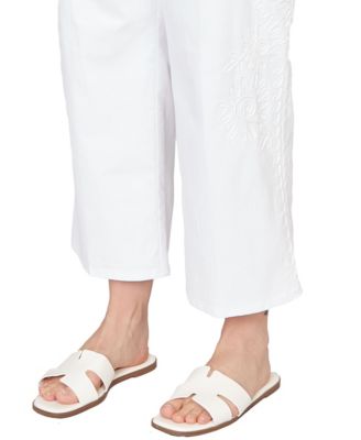 Plus Size Embroidered Stovepipe Pull On Jeans