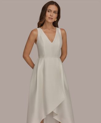 Women's Sleeveless Asymmetrical V-Neck Ball Gown