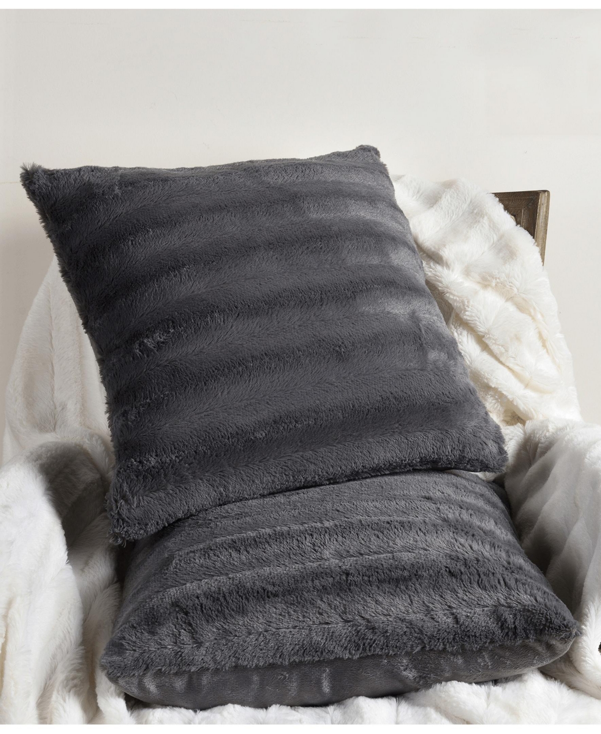 Cheer Collection Faux-Fur 2-Pack Decorative Pillows