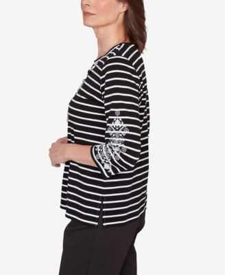 Women's Classic Pinstripe Embroidered Sleeve Top with Necklace