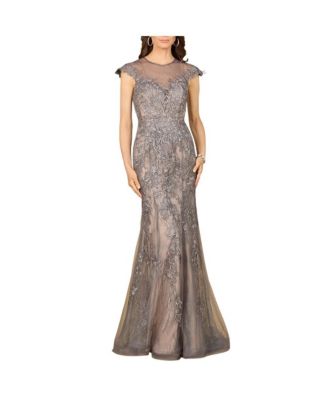 Women's Sheath Lace Gown with Cap Sleeves
