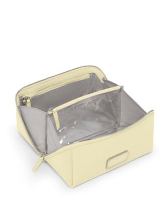 Voyageur Dallas Cosmetic