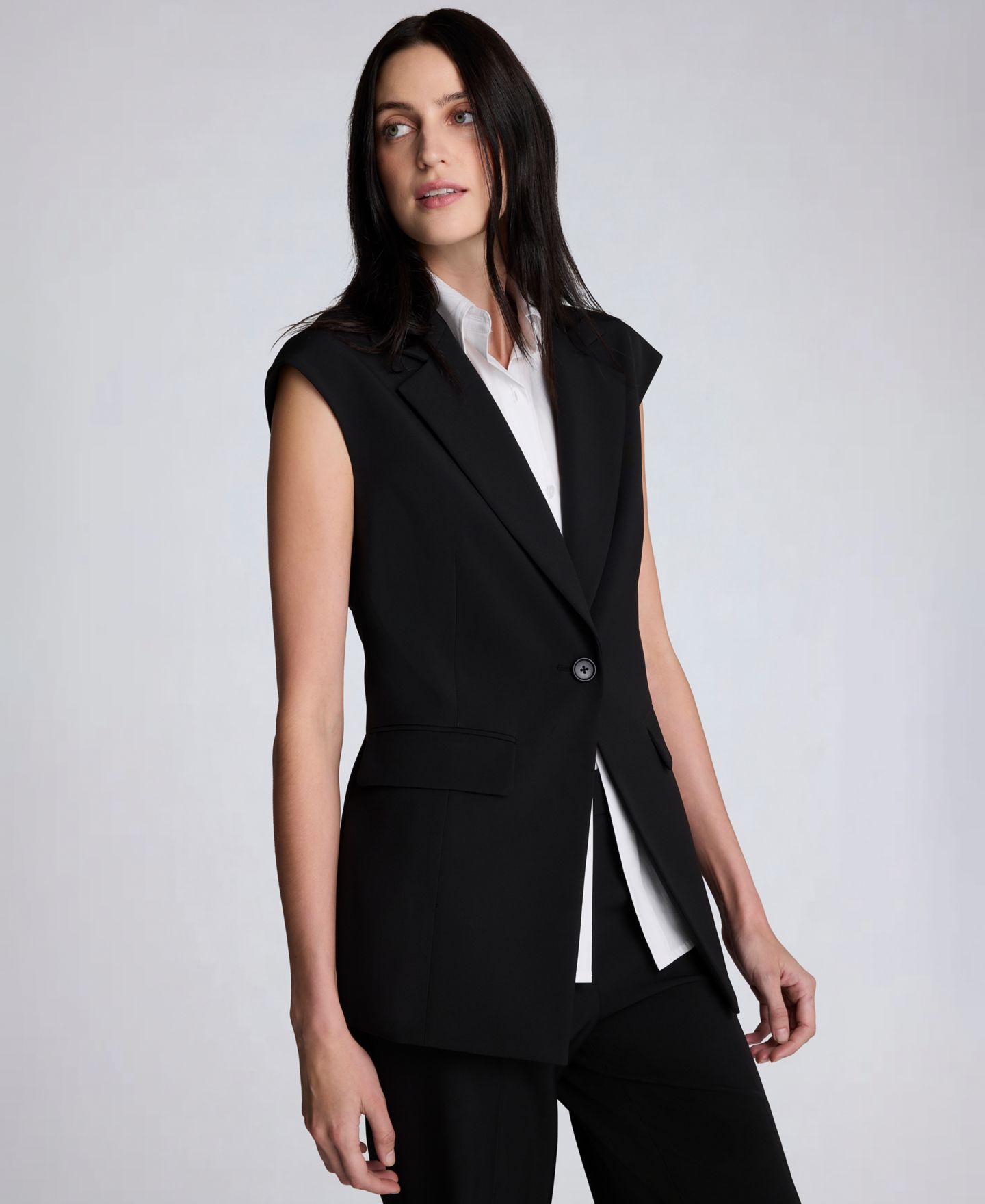 Женский жилет Kenneth Cole Luxe Twill Sleeveless Vest with Detachable Shirt, цвет: Чёрный / Чистый белый — фото 3