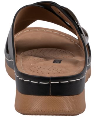 Women's Eanna Crisscross Hardware Comfort Sandals