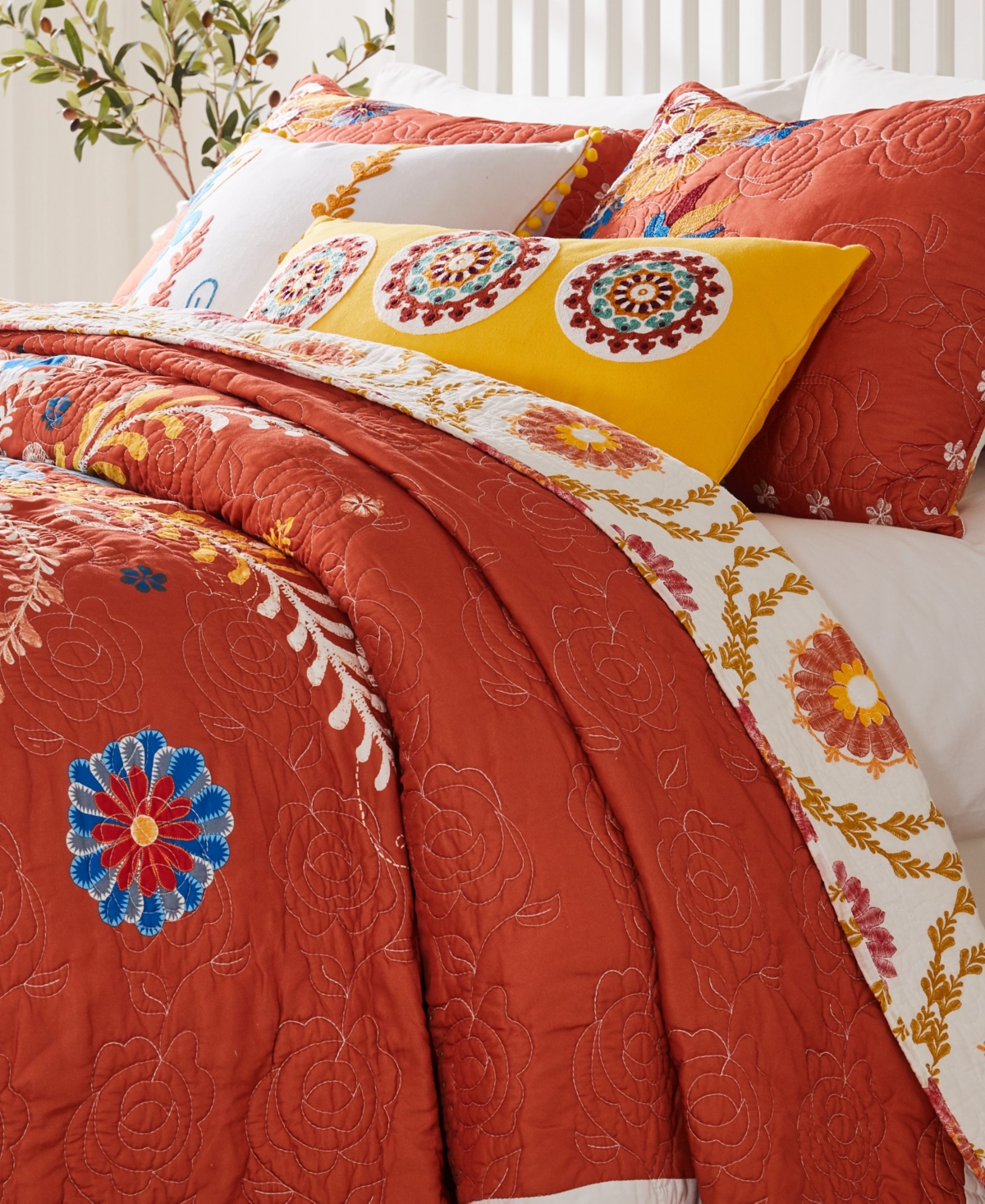 Greenland Home Fashions Topanga Bohemian Floral 5-Pc. Quilt Set