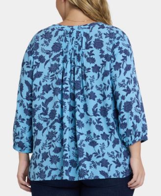 Plus Size Pintuck 3/4 Sleeve Top