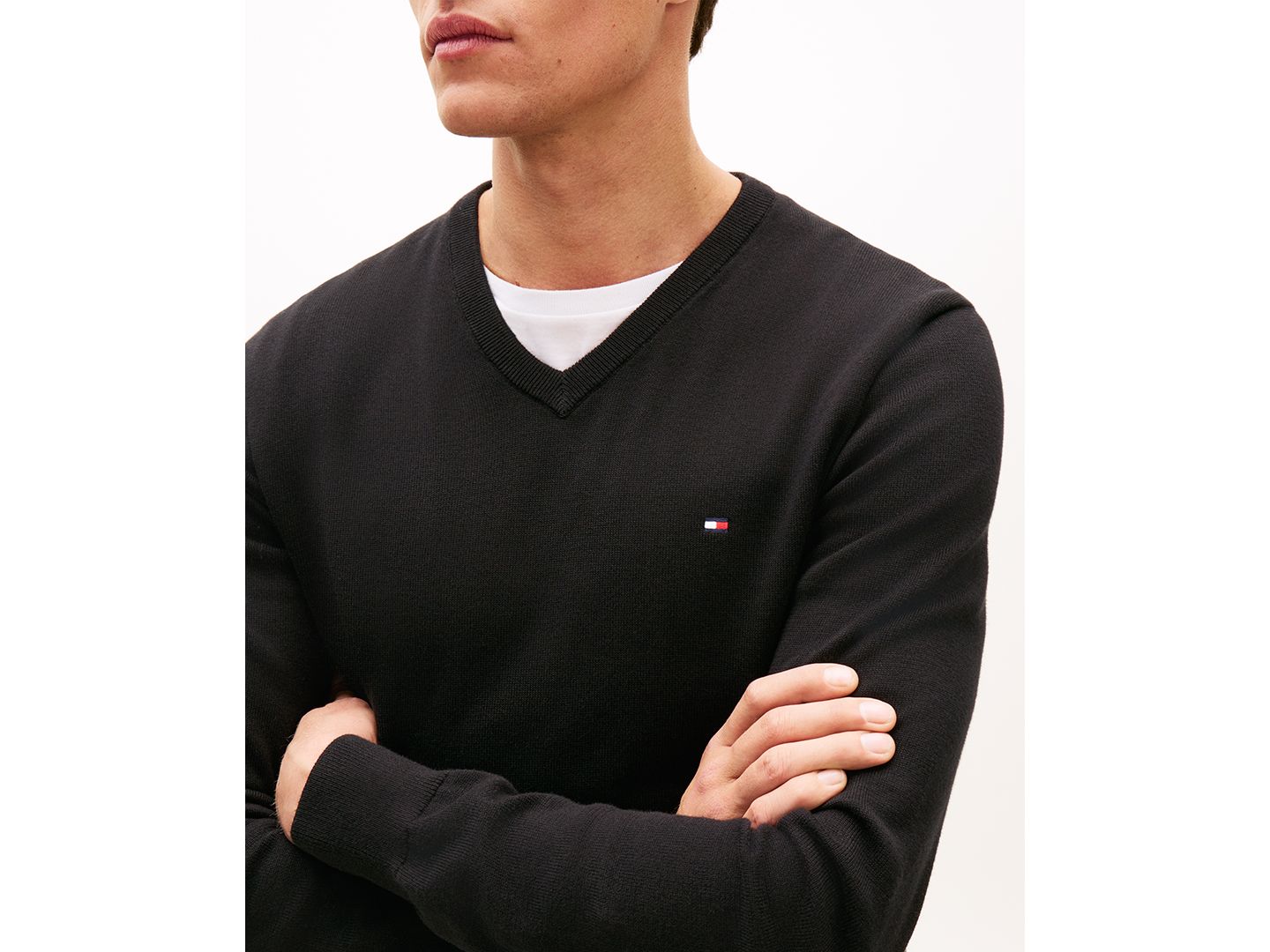 Мужской свитер Tommy Hilfiger Essential Cotton V-Neck, цвет: Чёрный — фото 3