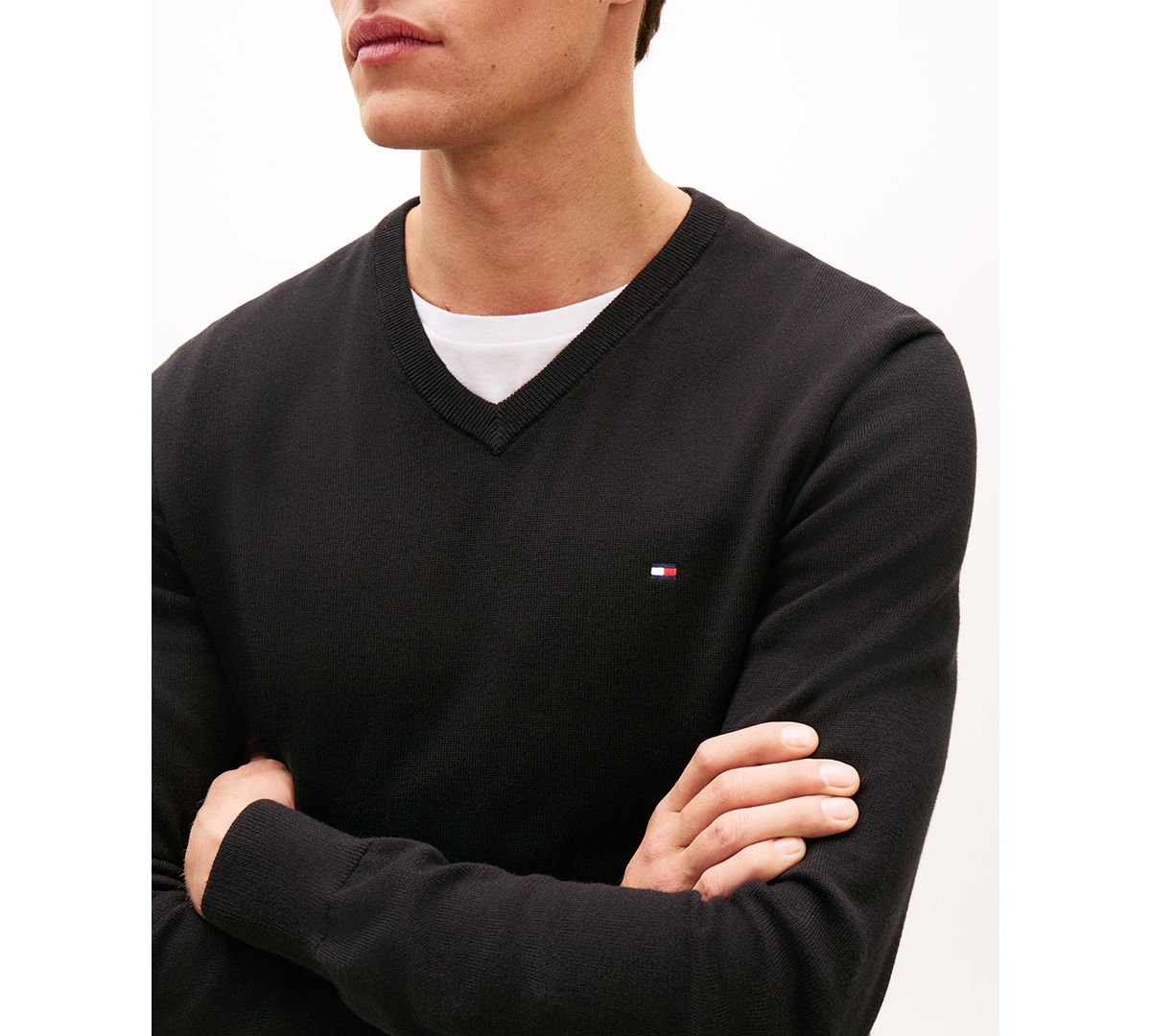 Tommy Hilfiger Men's Essential Solid V-Neck Sweater